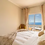 Stylish With Balcony And Amazing Views Over And The Sea * Funchal (Madeira)