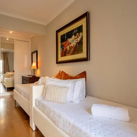 Stylish With Balcony And Amazing Views Over And The Sea Διαμέρισμα
