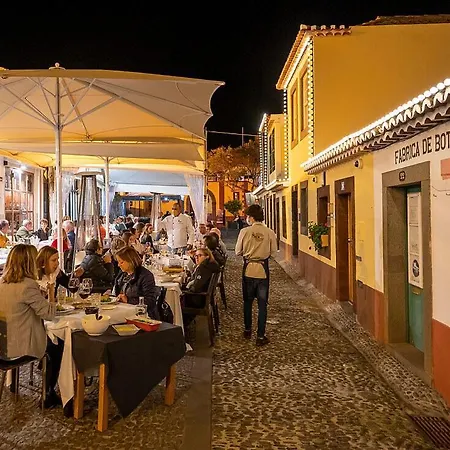 Stylish With Balcony And Amazing Views Over And The Sea * フンシャル